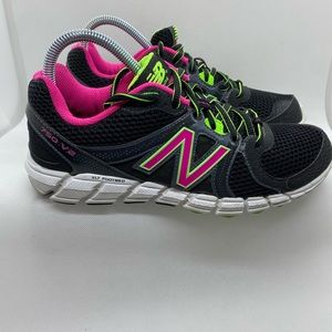 - New Balance 750 v2 Black Pink Women’s Running Shoes Sneakers size 8